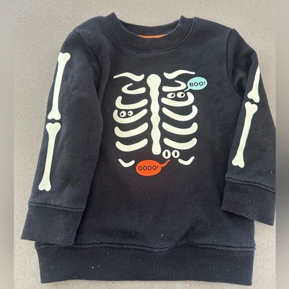 Cat & Jack black Halloween Sweater with bones and ‘BOO’ print - Picture 1 of 3
